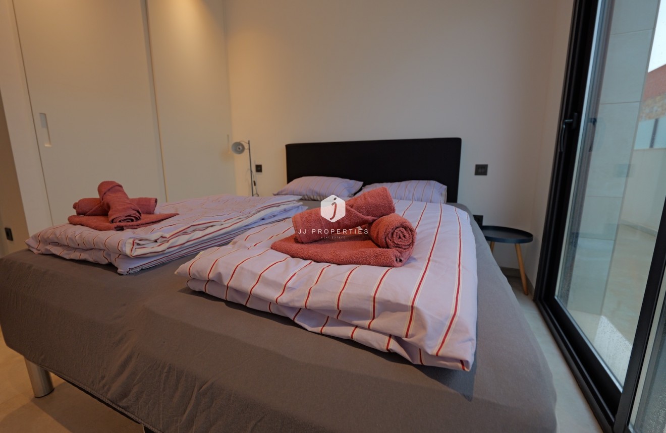 Segunda mano - Villa -
Rojales - Inland