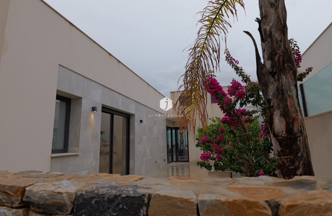 Segunda mano - Villa -
Rojales - Inland