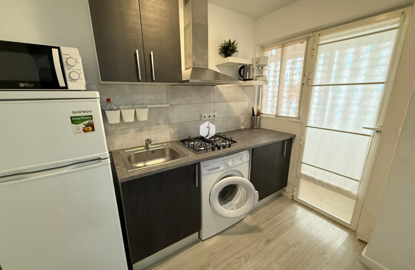 Tweedehands - Appartement / flat -
Torrevieja - Playa del Cura