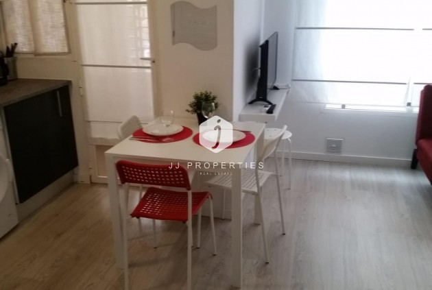 Tweedehands - Appartement / flat -
Torrevieja - Playa del Cura
