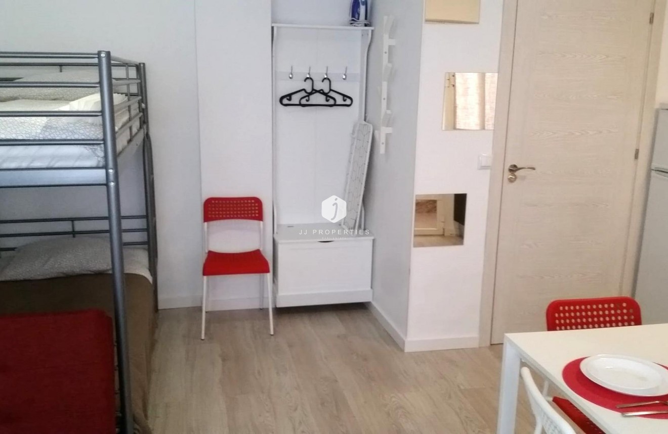 Tweedehands - Appartement / flat -
Torrevieja - Playa del Cura