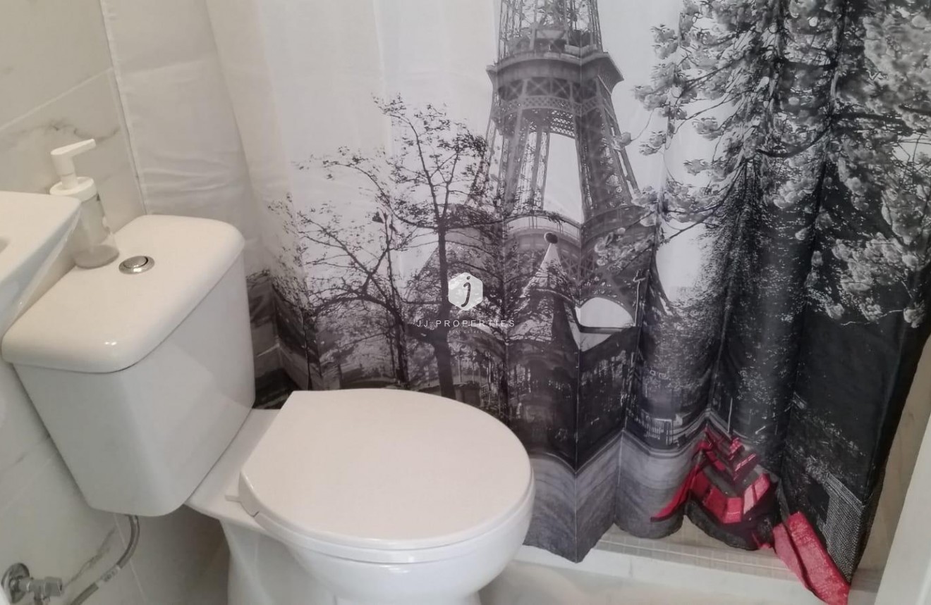 Segunda mano - Apartamento / piso -
Torrevieja - Playa del Cura