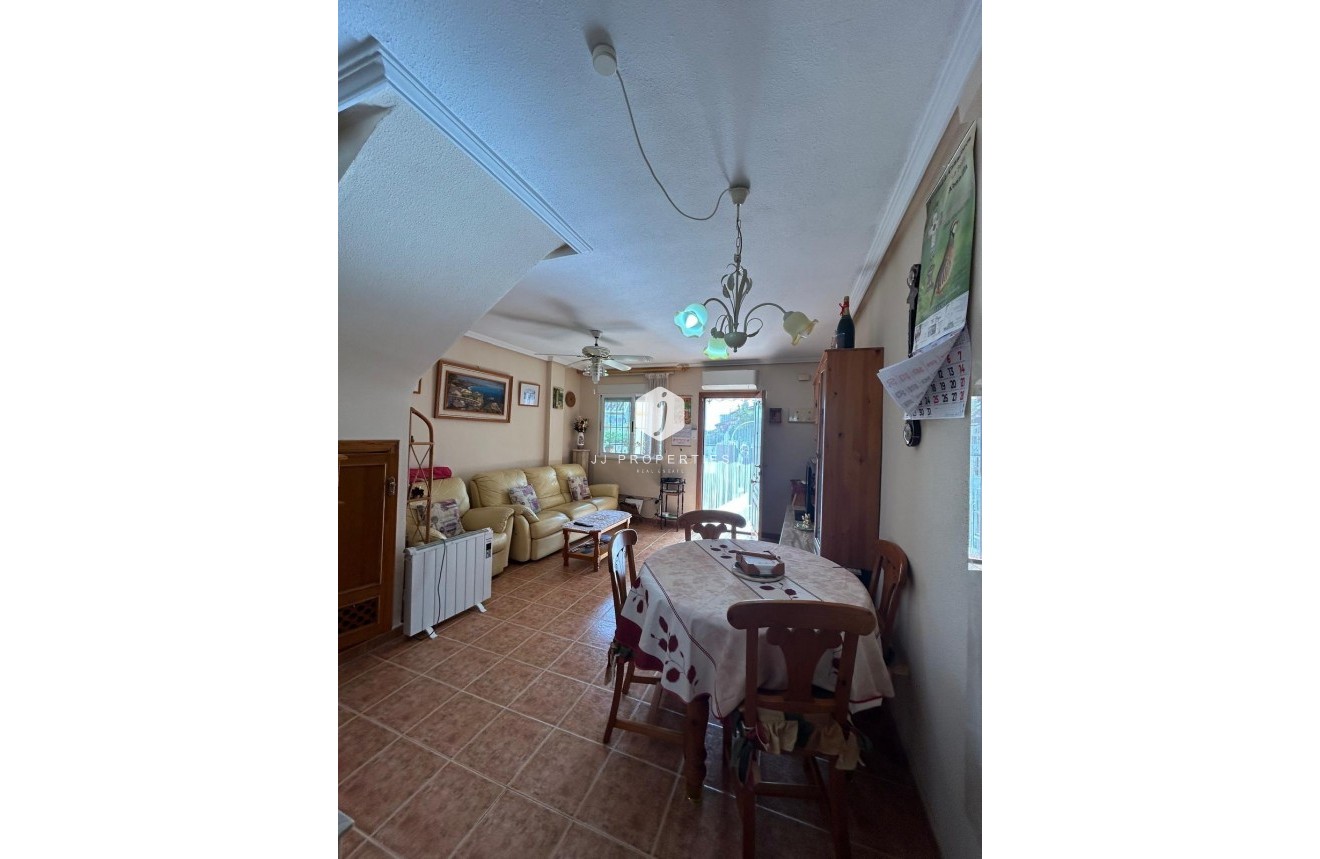 Aus zweiter Hand - Duplex -
Orihuela Costa - Punta Prima