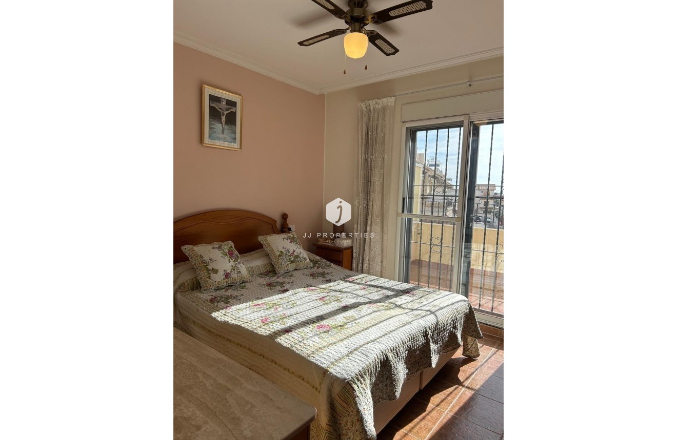 Aus zweiter Hand - Duplex -
Orihuela Costa - Punta Prima