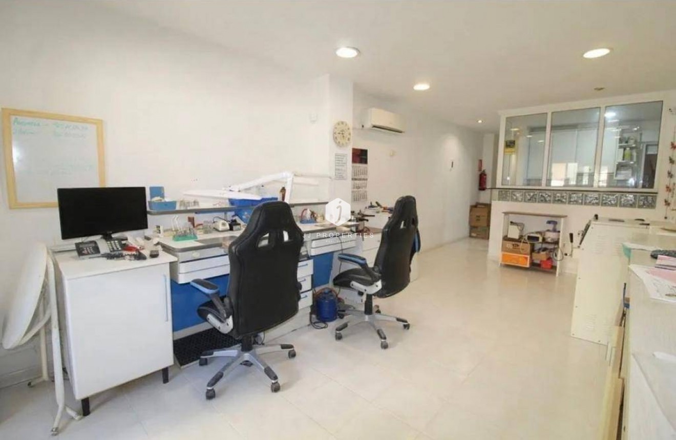 Segunda mano - Apartamento / piso -
Torrevieja - Estacion de autobuses