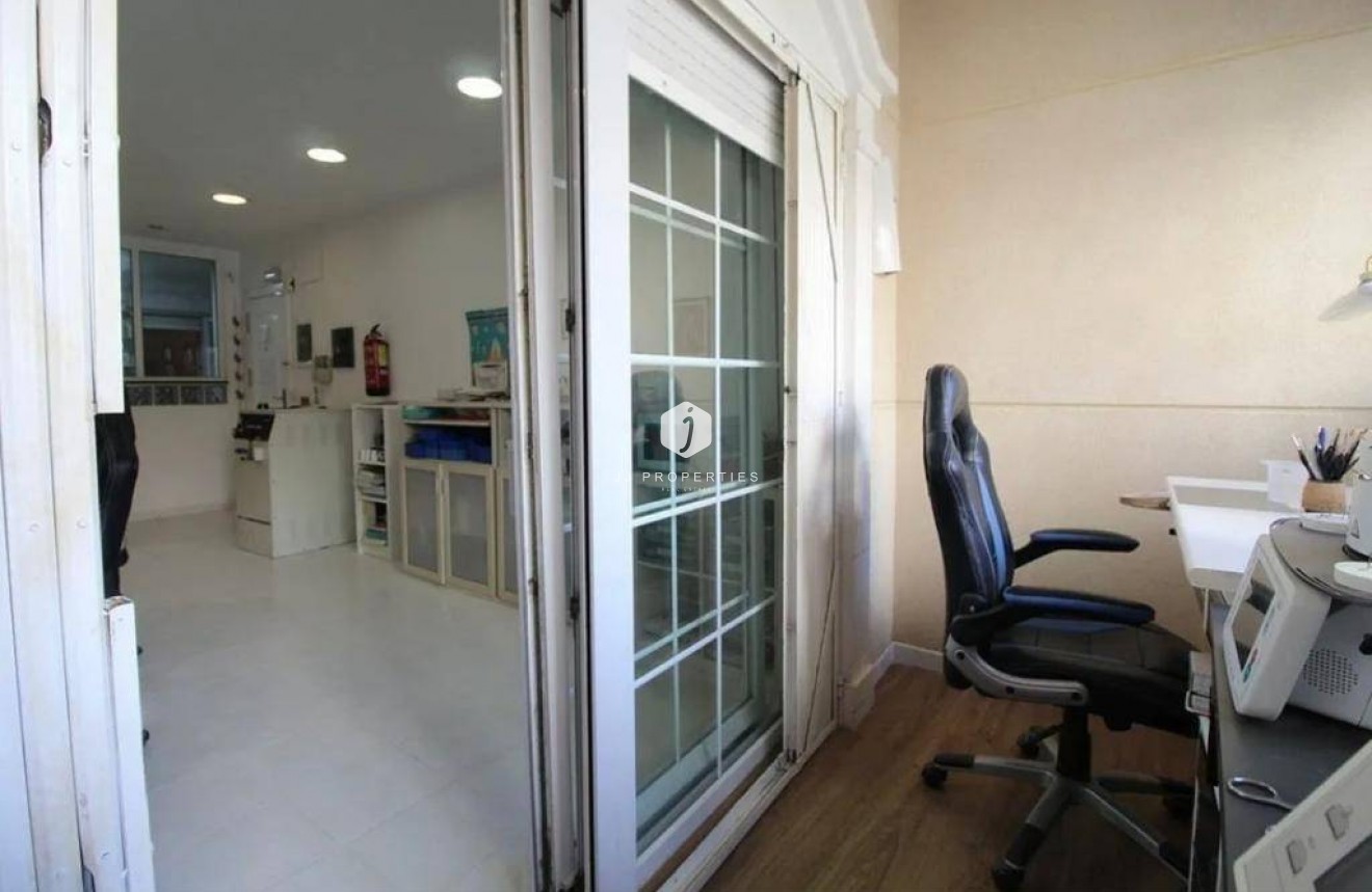 Segunda mano - Apartamento / piso -
Torrevieja - Estacion de autobuses