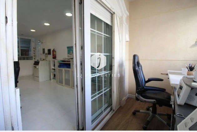 Segunda mano - Apartamento / piso -
Torrevieja - Estacion de autobuses