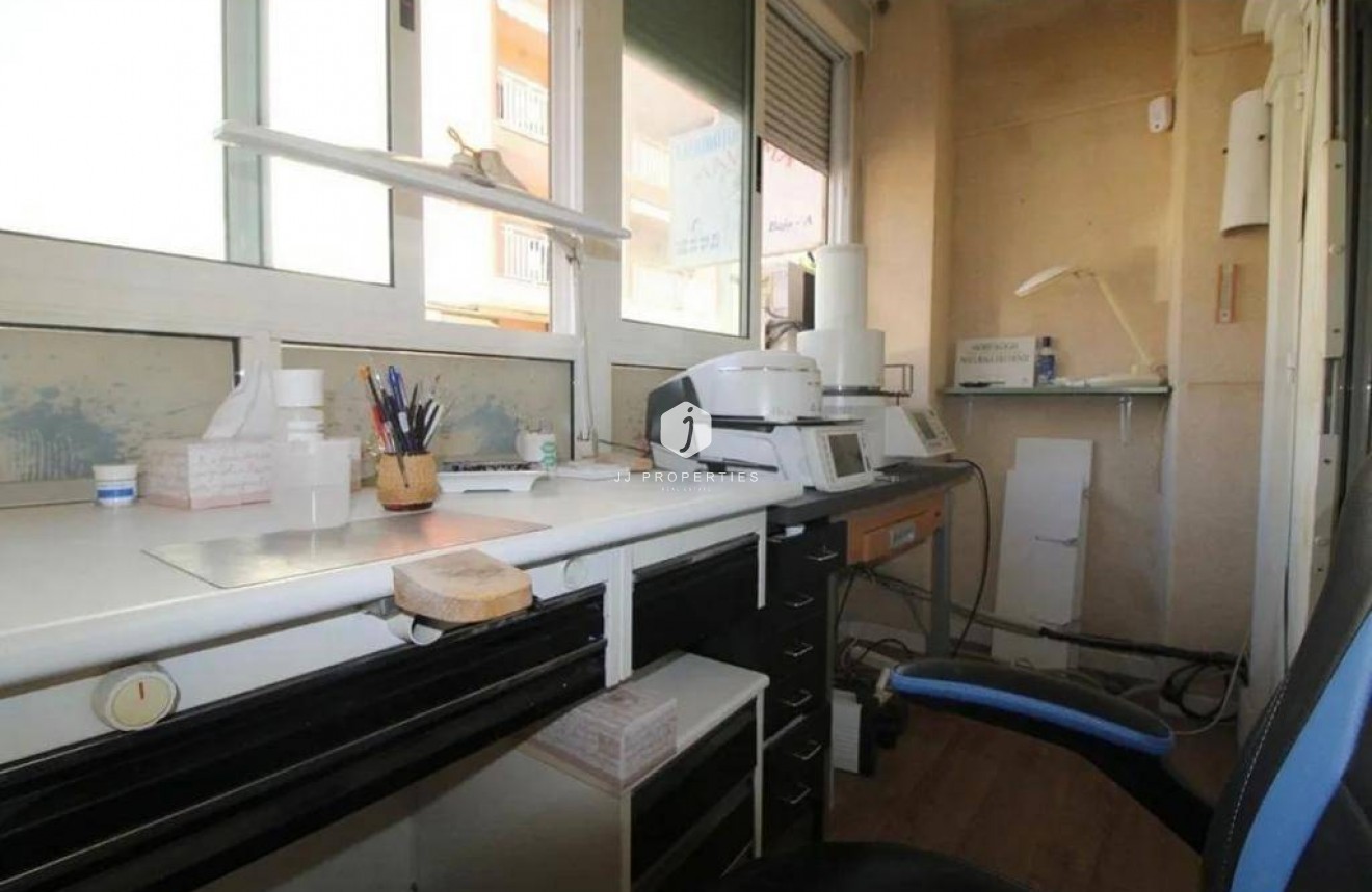 Segunda mano - Apartamento / piso -
Torrevieja - Estacion de autobuses