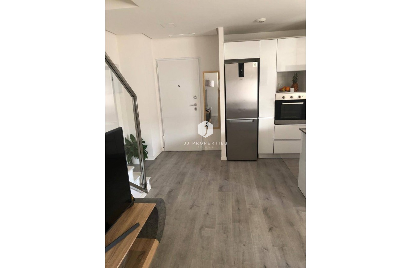 Segunda mano - Apartamento / piso -
Orihuela Costa - Villamartín