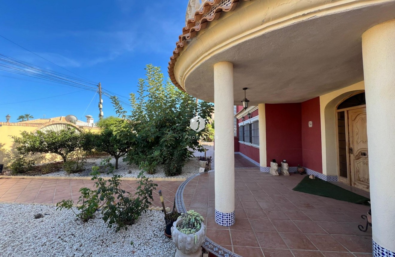 D'occasion - Villa -
Torrevieja - Torreta Florida