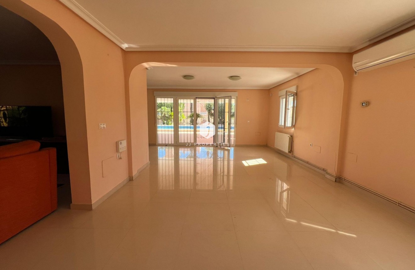 D'occasion - Villa -
Torrevieja - Torreta Florida