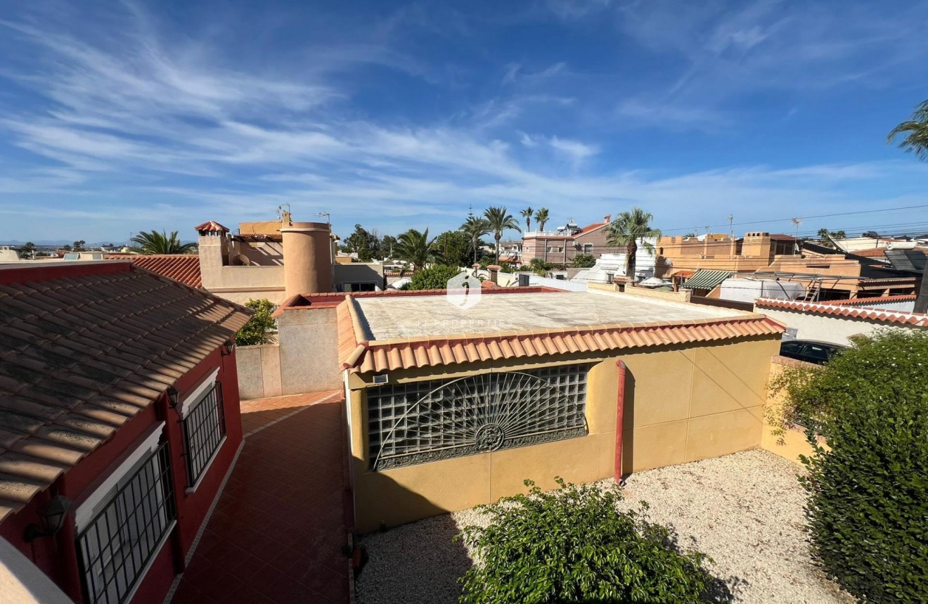 D'occasion - Villa -
Torrevieja - Torreta Florida