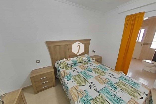 Segunda mano - Villa -
Torrevieja - San luis