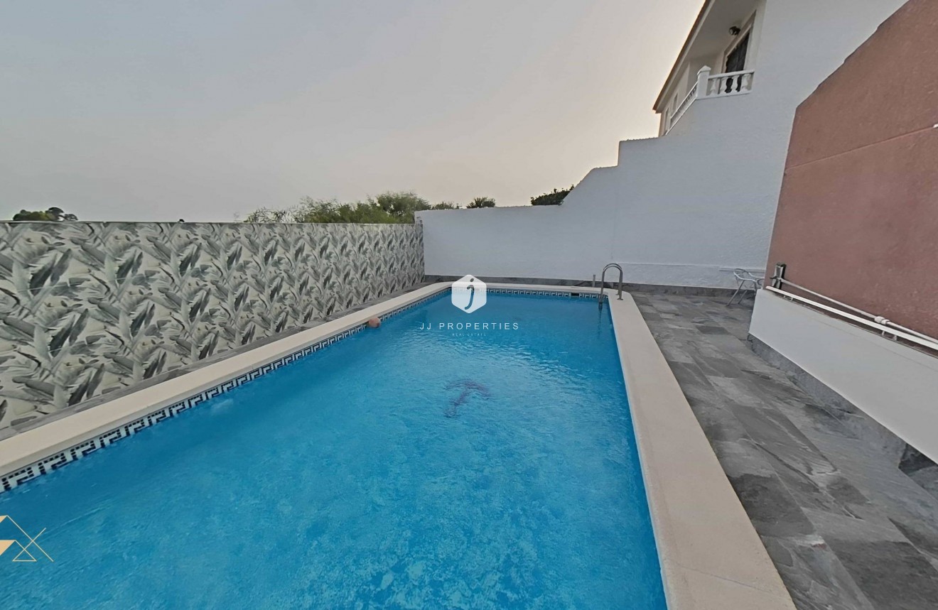 Segunda mano - Villa -
Torrevieja - San luis