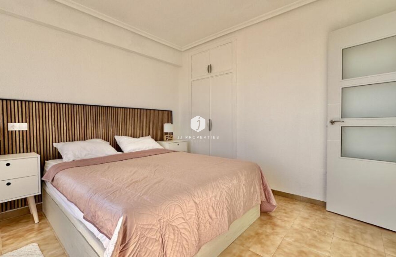 Segunda mano - Ático -
Torrevieja - Punta prima