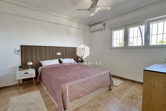 Segunda mano - Ático -
Torrevieja - Punta prima