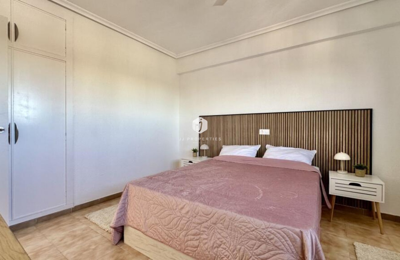 Segunda mano - Ático -
Torrevieja - Punta prima