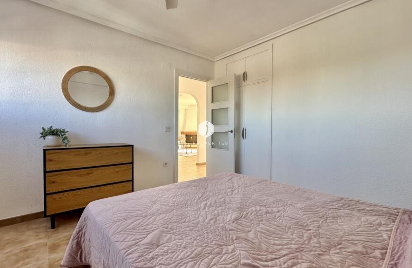 Segunda mano - Ático -
Torrevieja - Punta prima