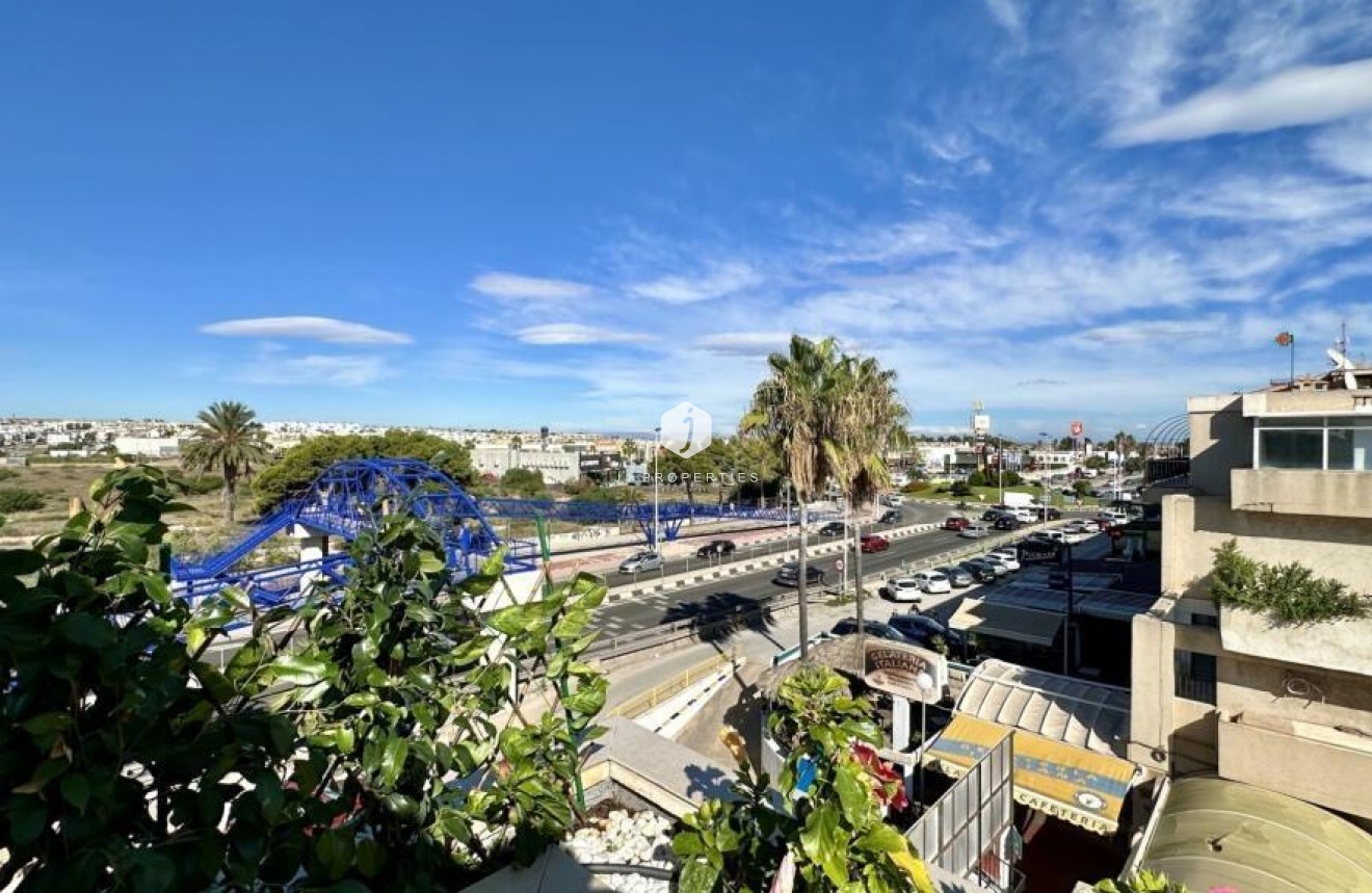 Segunda mano - Ático -
Torrevieja - Punta prima