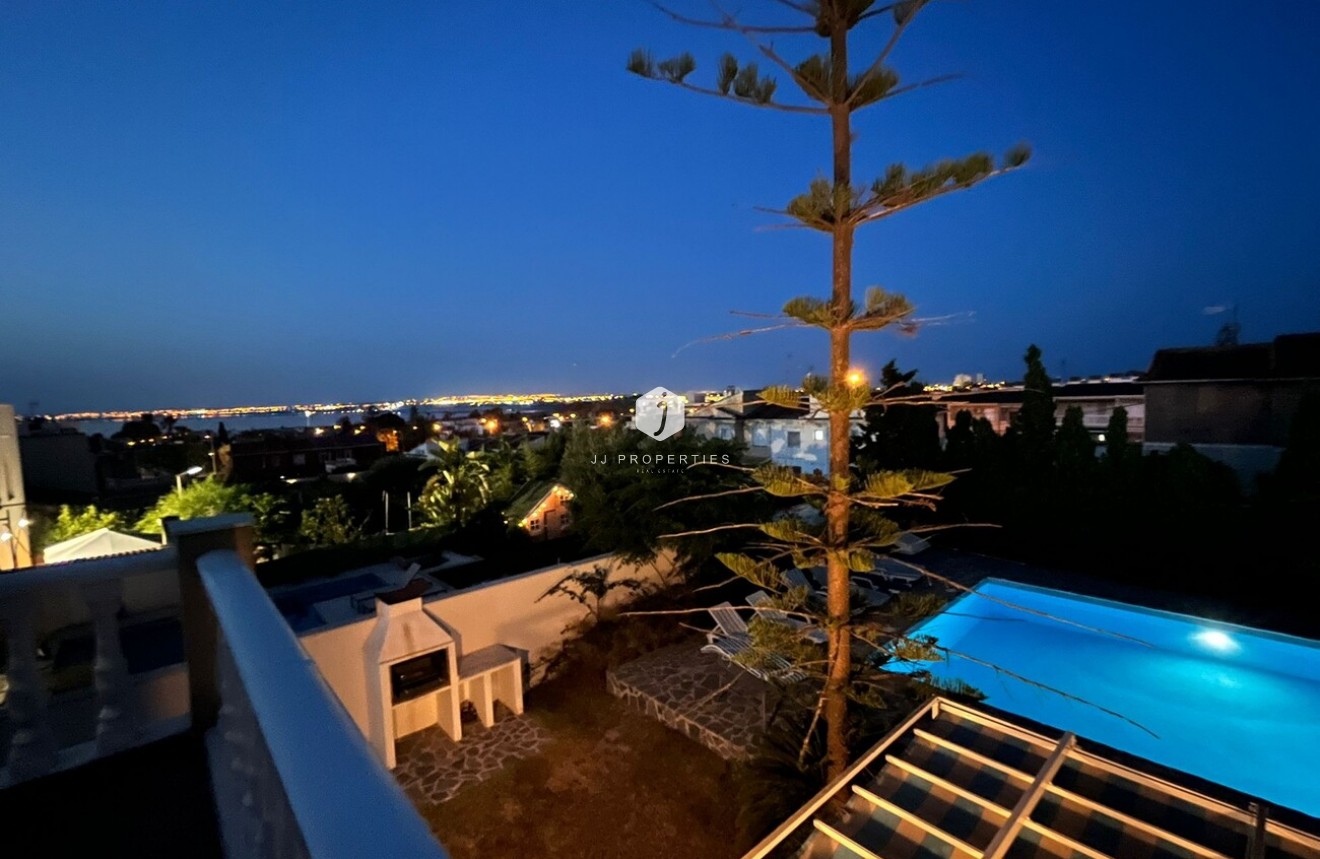 Aus zweiter Hand - Villa -
Los Balcones - Costa Blanca