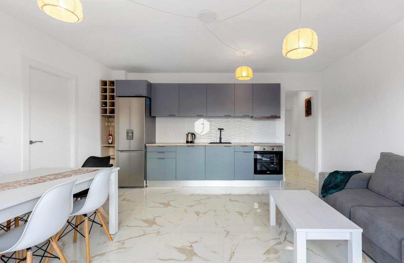 Segunda mano - Apartamento / piso -
Torrevieja - La Mata