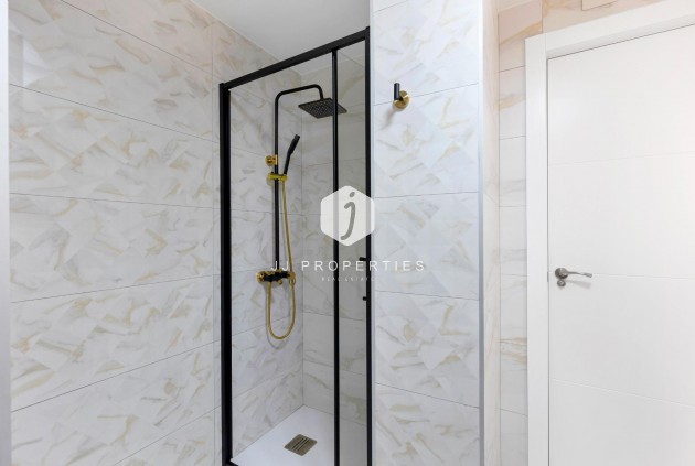 Segunda mano - Apartamento / piso -
Torrevieja - La Mata