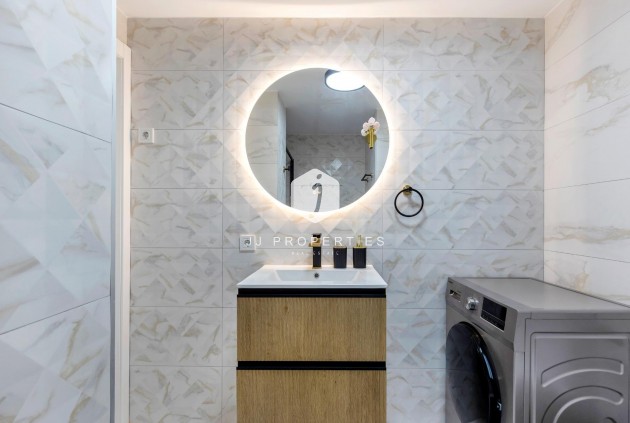 Segunda mano - Apartamento / piso -
Torrevieja - La Mata