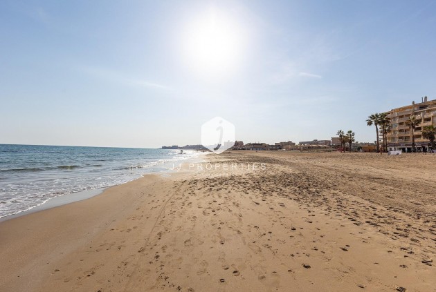 Segunda mano - Apartamento / piso -
Torrevieja - La Mata