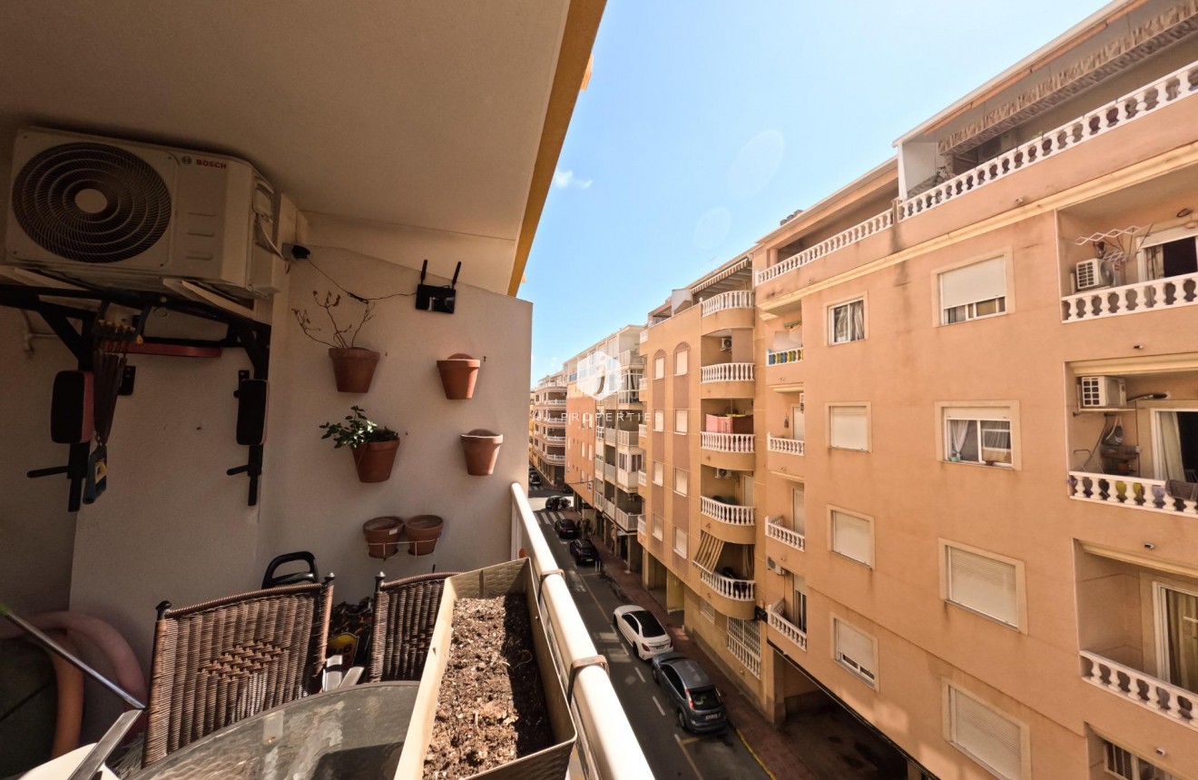 Segunda mano - Apartamento / piso -
Torrevieja - Cala Del Palangre