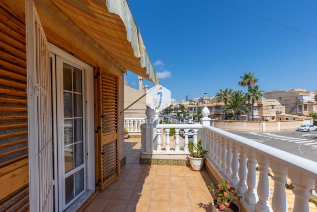 Segunda mano - Chalet -
Torrevieja - Los Frutales