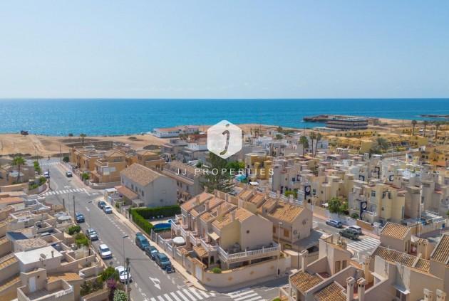 Segunda mano - Chalet -
Torrevieja - Los Frutales