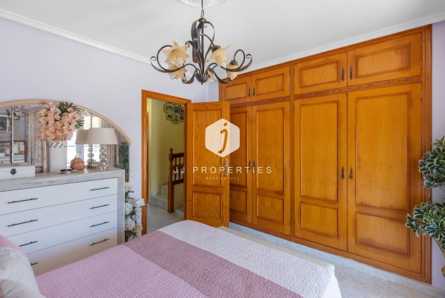 Segunda mano - Chalet -
Torrevieja - Los Frutales