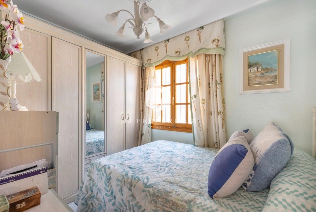 Segunda mano - Chalet -
Torrevieja - Los Frutales