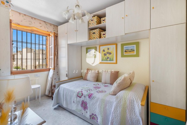 Segunda mano - Chalet -
Torrevieja - Los Frutales