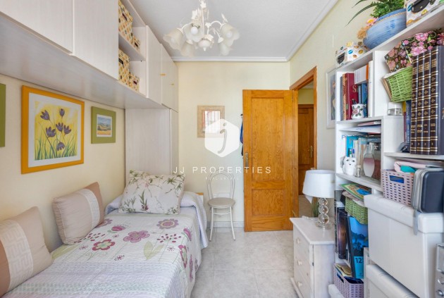 Segunda mano - Chalet -
Torrevieja - Los Frutales