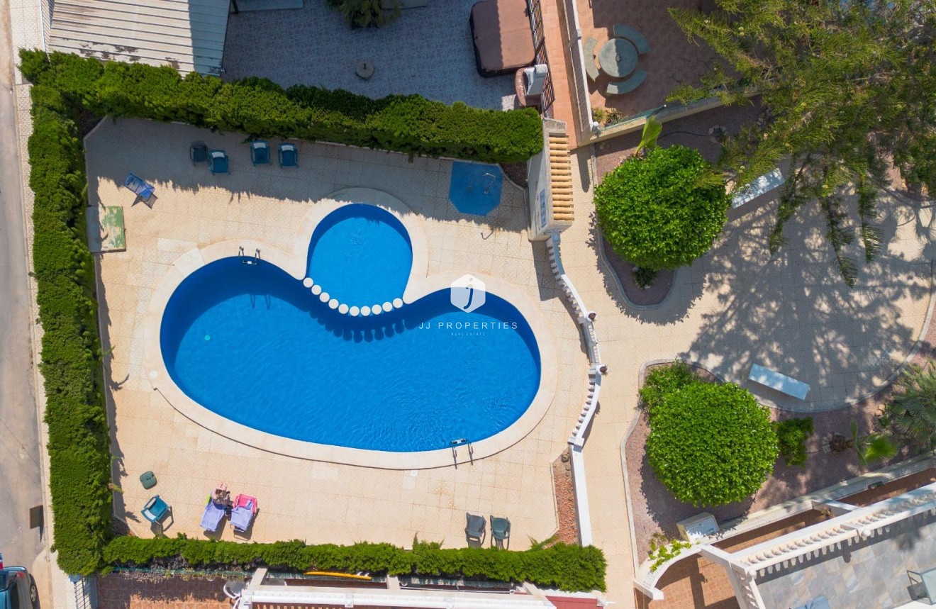 Segunda mano - Chalet -
Torrevieja - Los Frutales