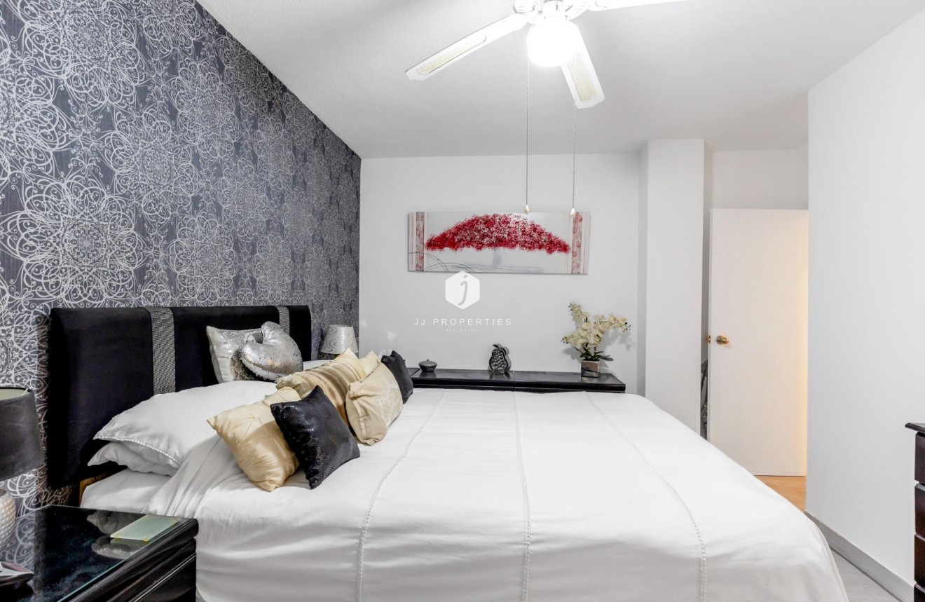 Segunda mano - Apartamento / piso -
Torrevieja - Playa del Cura