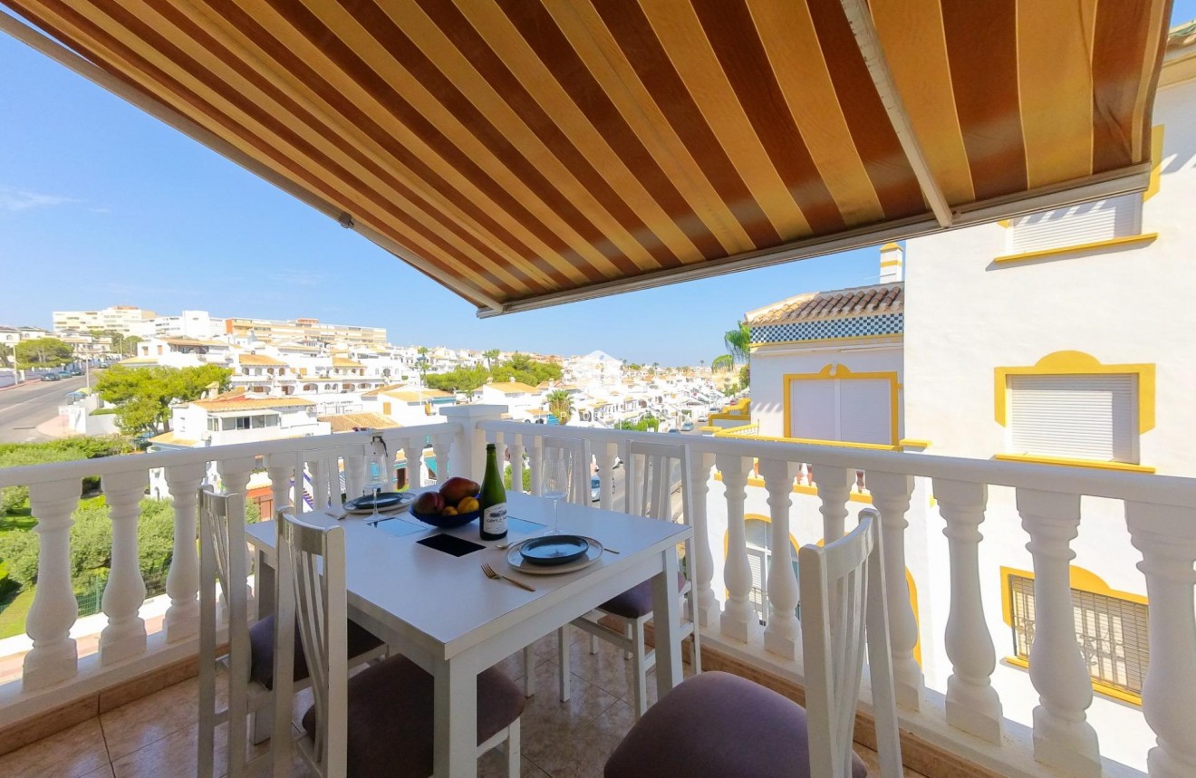 Segunda mano - Apartamento / piso -
Torrevieja - La Mata