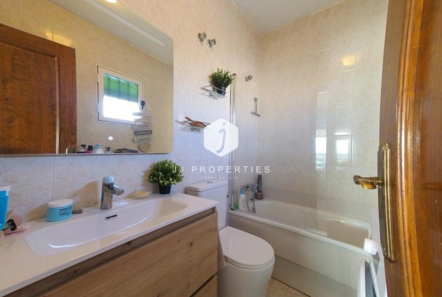 Segunda mano - Apartamento / piso -
Torrevieja - La Mata