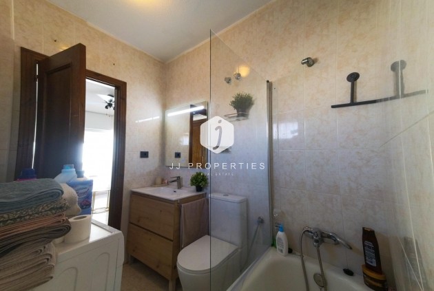 Segunda mano - Apartamento / piso -
Torrevieja - La Mata