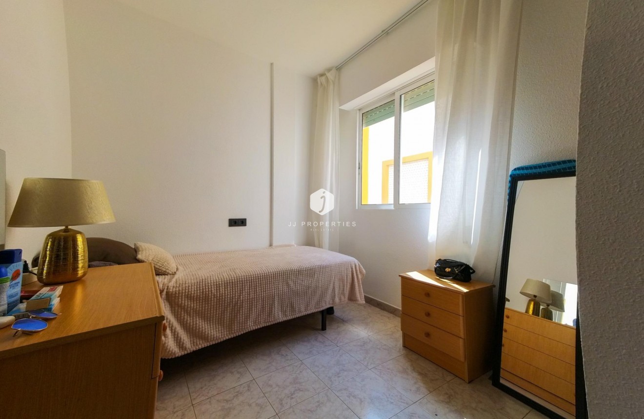 Segunda mano - Apartamento / piso -
Torrevieja - La Mata