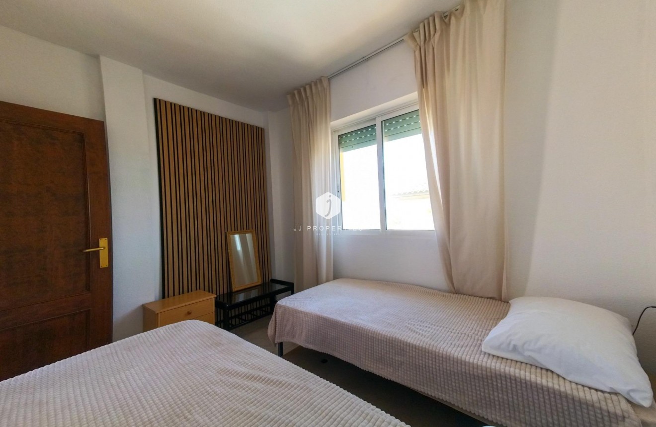 Segunda mano - Apartamento / piso -
Torrevieja - La Mata