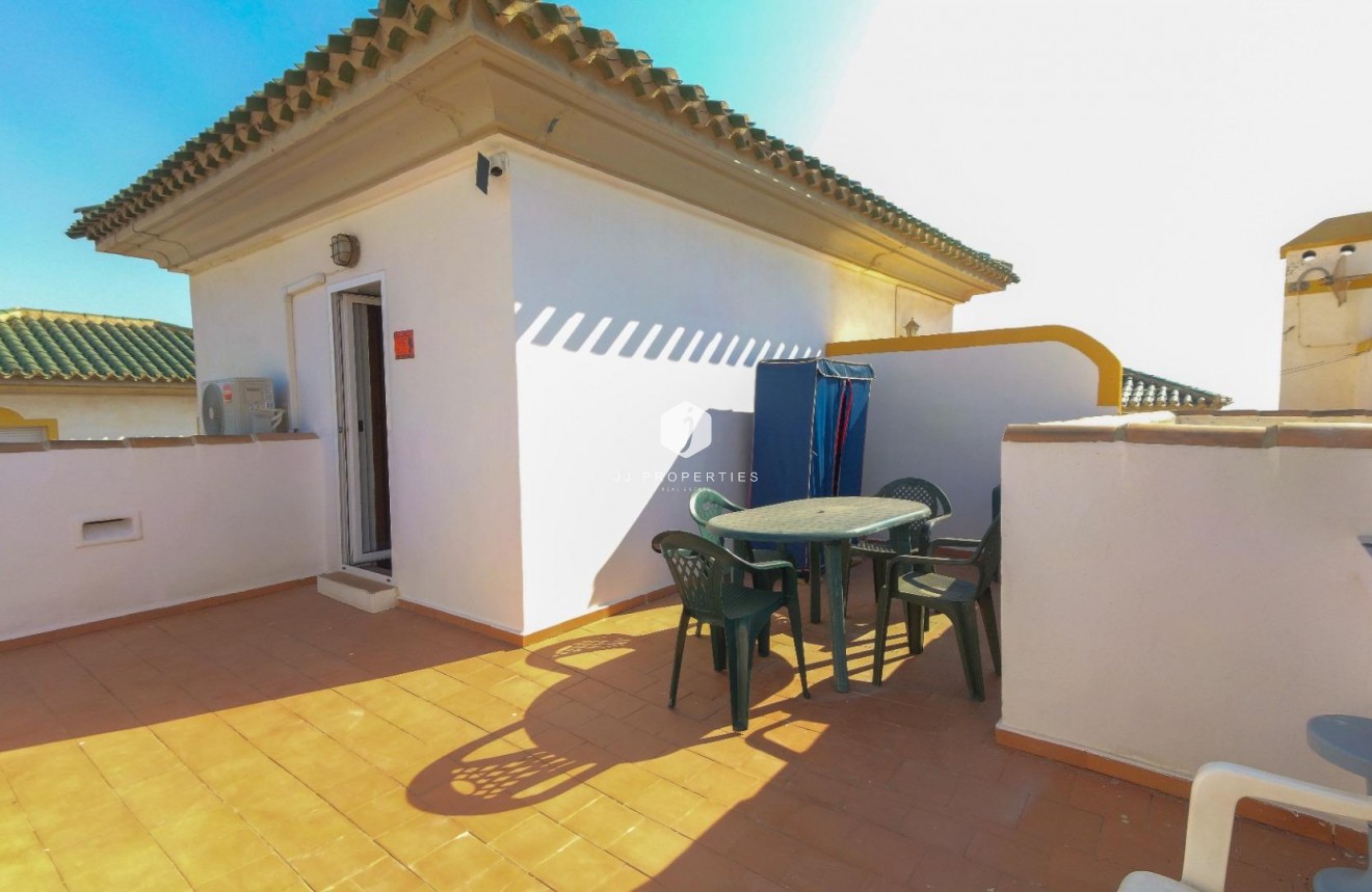 Segunda mano - Apartamento / piso -
Torrevieja - La Mata