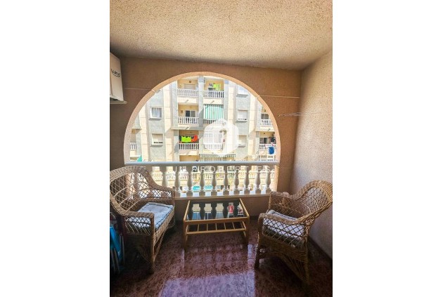 Segunda mano - Apartamento / piso -
Torrevieja - Centro