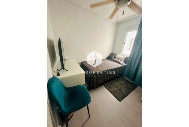 Segunda mano - Apartamento / piso -
Torrevieja - Centro