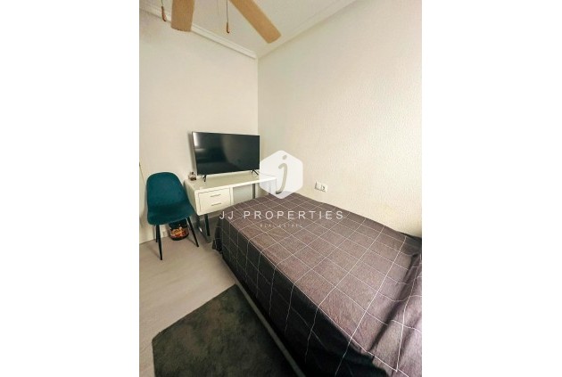 Segunda mano - Apartamento / piso -
Torrevieja - Centro