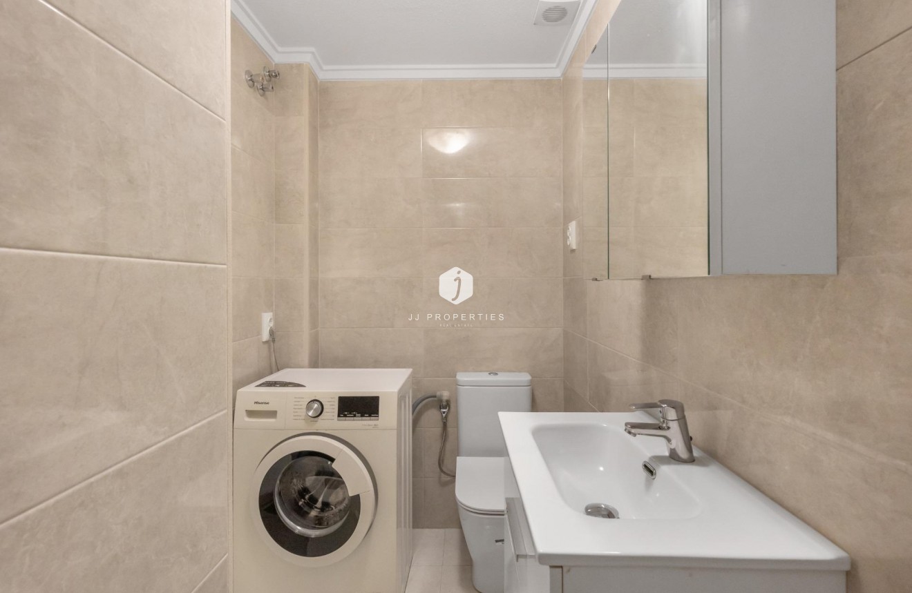 Segunda mano - Apartamento / piso -
Torrevieja - Torreblanca