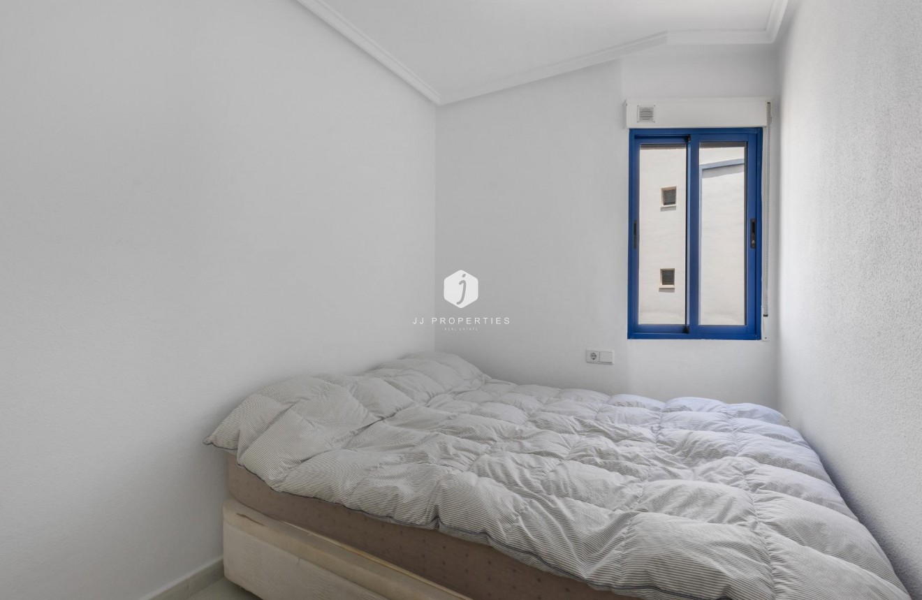 Segunda mano - Apartamento / piso -
Torrevieja - Torreblanca