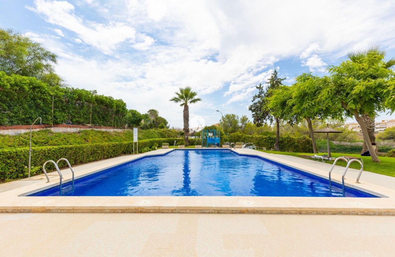 Segunda mano - Apartamento / piso -
Torrevieja - Torreblanca