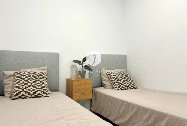 Segunda mano - Apartamento / piso -
Torrevieja - Playa del Cura